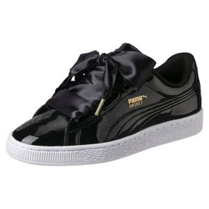 NWOT puma basket heart shoes